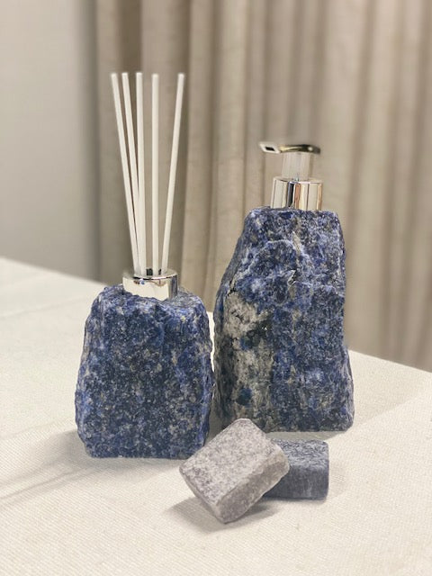 Soap dispenser blue quartz