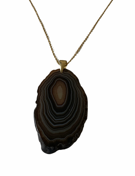 Necklace Agate Dark Patterned Raw Edge